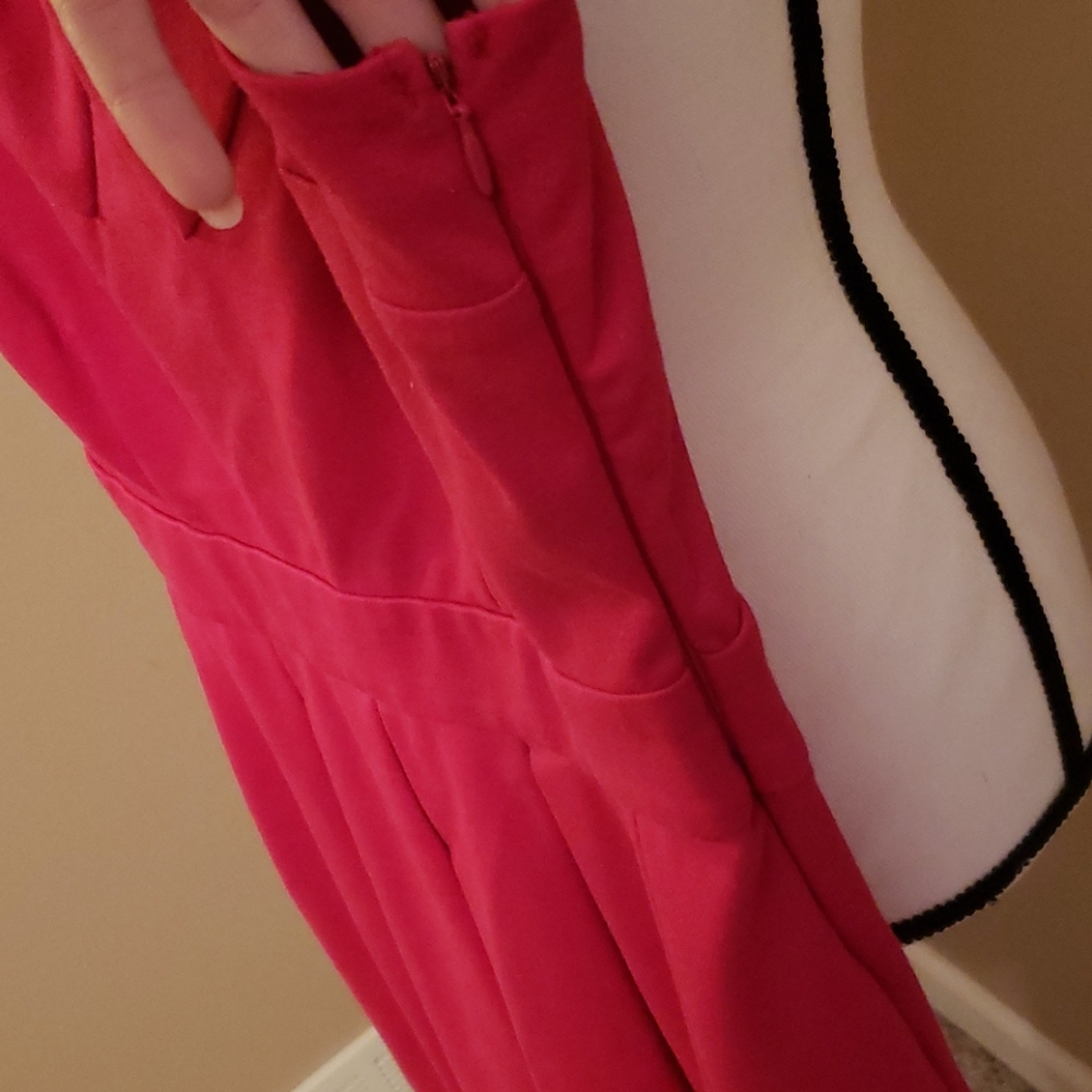 Adorable pink dress - Picture 3 of 5